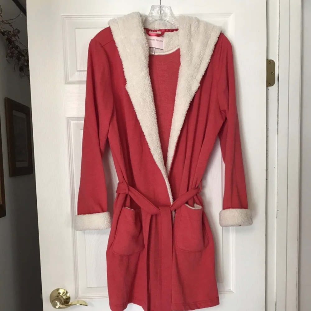 Victoria's Secret Lounge Bath Robe Fleece Lined Belted Hooded Cozy Red XS/S